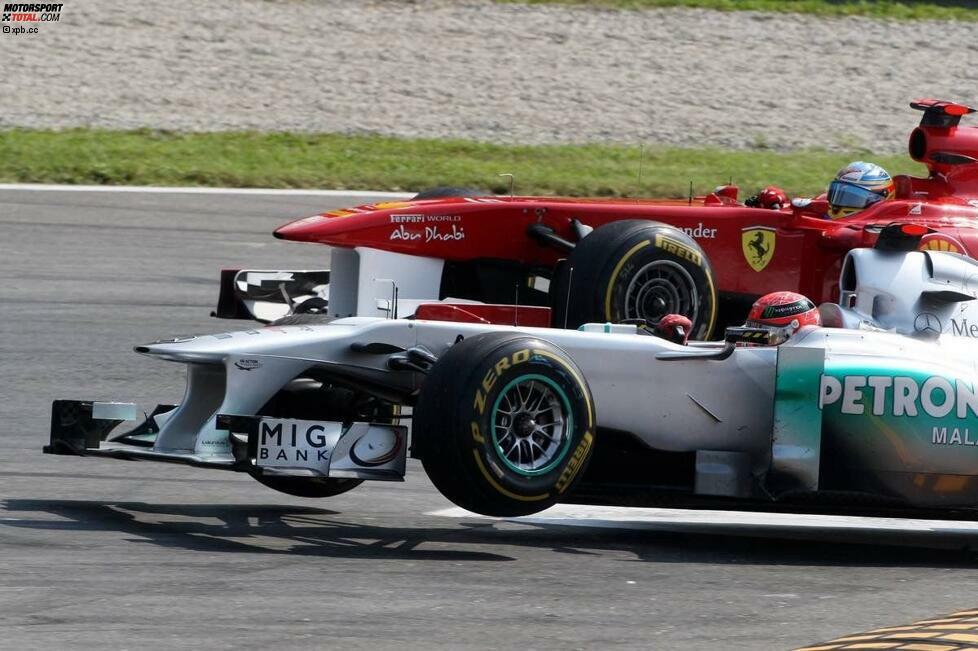 Richtig schnell unterwegs war am Wochenende Michael Schumacher. Hier deutlich zu sehen: Der Rekordweltmeister flog förmlich um den Kurs in Monza.