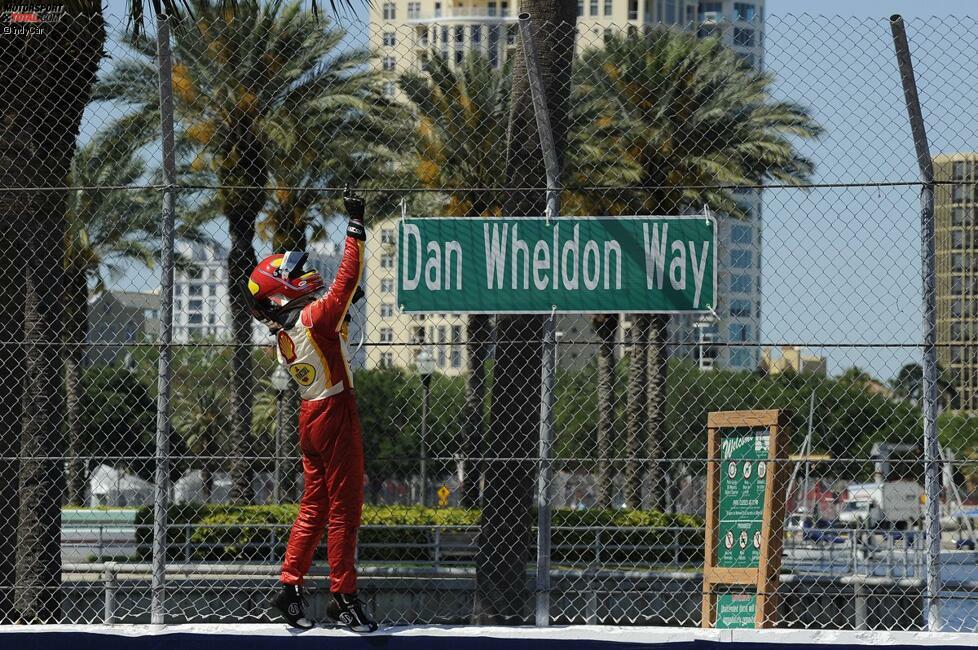 St. Petersburg 2012: Sieger Helio Castroneves erinnert an Dan Wheldon