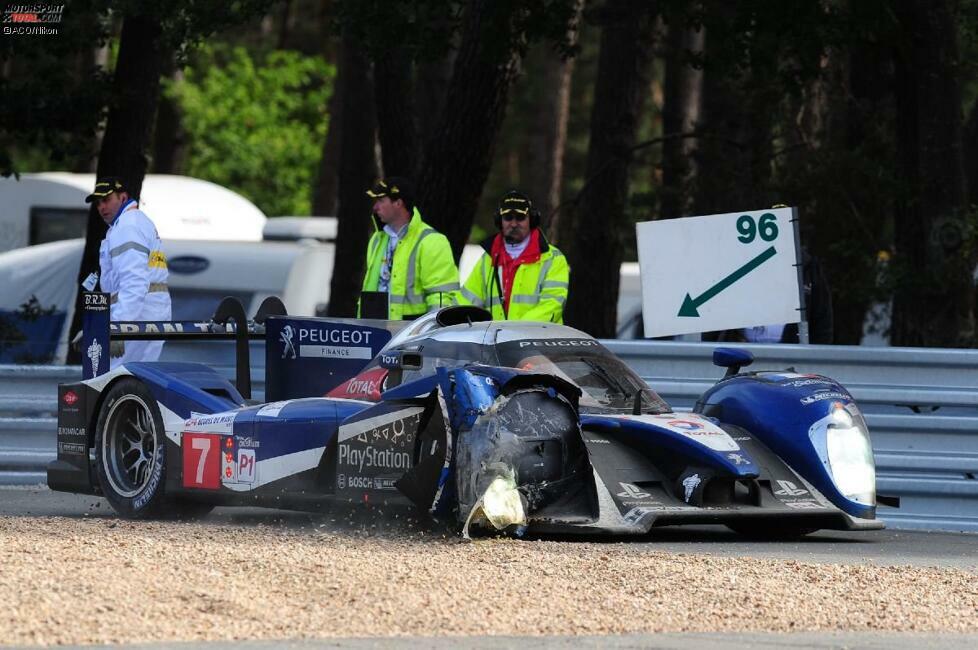 Alexander Wurz gab zwischenzeitlich sogar zu viel: Der Österreicher beschädigte seinen Peugeot 908.