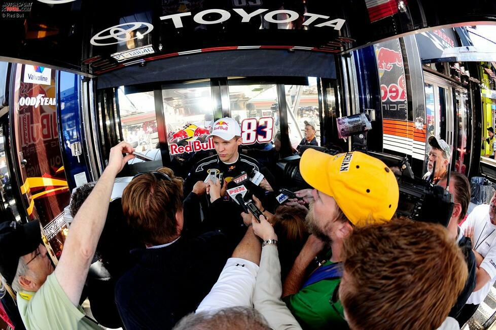 Juni 2010: Der zweifache DTM-Champion Mattias Ekström sorgt bei seinem NASCAR-Debüt in Sonoma für ordentlich Medienrummel