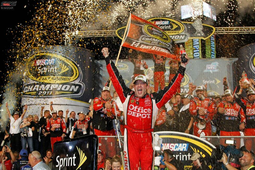 NASCAR-Champion Tony Stewart - der Abschluss einer faszinierenden NASCAR-Saison 2011!