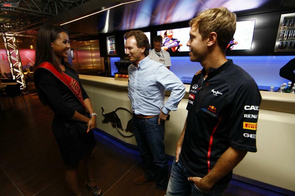 Und während sich die Journalisten ihre Bäuche vollschlugen, setzten Gastgeber Christian Horner und Sebastian Vettel andere Prioritäten und unterhielten sich stattdessen mit der amtierenden Miss Belgien.
