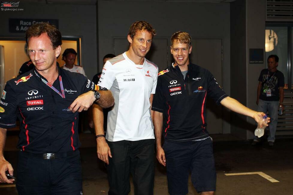 Dabei musste Sebastian Vettel drei Stunden lang um seinen Sieg zittern, weil die FIA einen Zwischenfall beim zweiten Restart untersuchte, wo ihm Jenson Button beinahe aufgefahren wäre. Aber die beiden Beteiligten ahnten offenbar schon vor der Urteilsverkündung, dass ihnen kein Ungemach blühen würde...