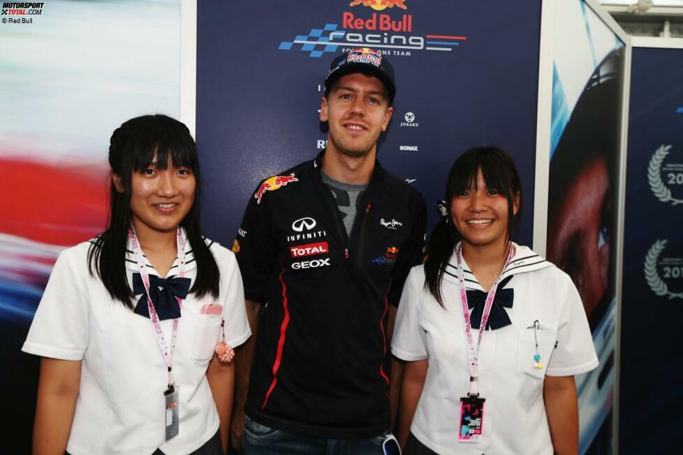 So eines hatte natürlich auch - wie könnte es anders sein - Sebastian Vettel. Designen ließ er es von japanischen Studentinnen, bei denen er sich persönlich für die Inspiration bedankte.