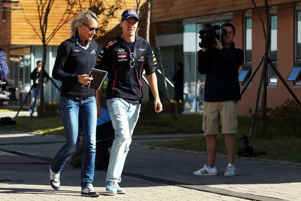 Britta Roeske wurde einst von Flavio Briatores rechter Hand Patrizia Spinelli in die Formel 1 gebracht. Zuerst Red-Bull-Pressesprecherin, wird sie seit einiger Zeit von Sebastian Vettel direkt bezahlt.