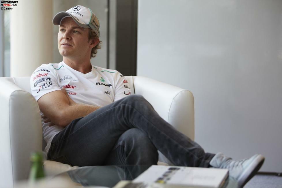 Ganz entspannt: Nico Rosberg freut sich auf die restlichen vier Rennen - oder, angesichts der miserablen Mercedes-Form, eher darauf, dass diese bald vorbei sind?