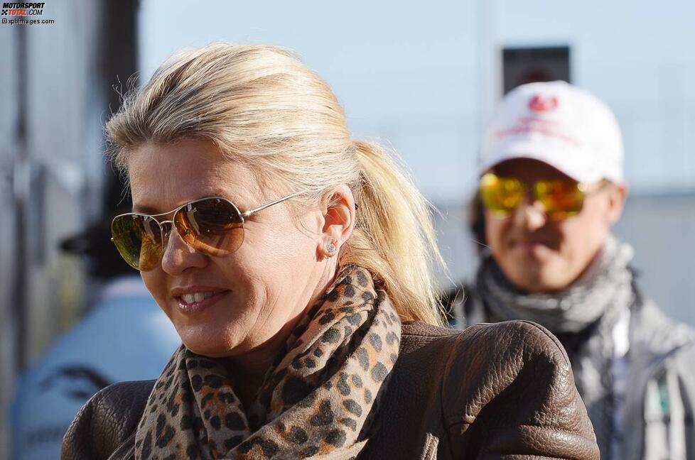 Zum vorletzten Mal als Fahrerfrau bei einem Formel-1-Rennen: Corinna Schumacher mit Ehemann Michael.