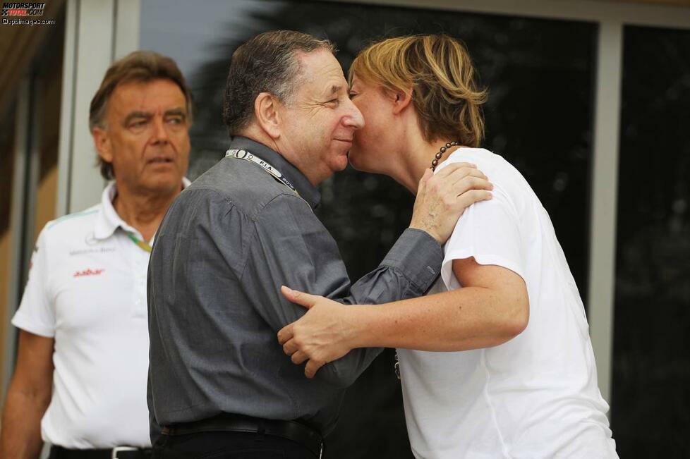 Aber es gibt auch kleine Diktatoren: Jean Todt, hier beim Küsschen mit Schumacher-Managerin Sabine Kehm (mit Mercedes-Pressechef Wolfgang Schattling im Hintergrund), ...