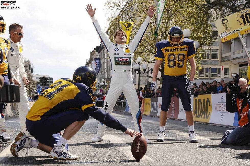 Augusto und die starken Männer: Farfus war 2012 der Garant für gute Laune im Fahrerlager - und wusste zumindest in Sachen B-Note auch als Quarterback zu überzeugen.