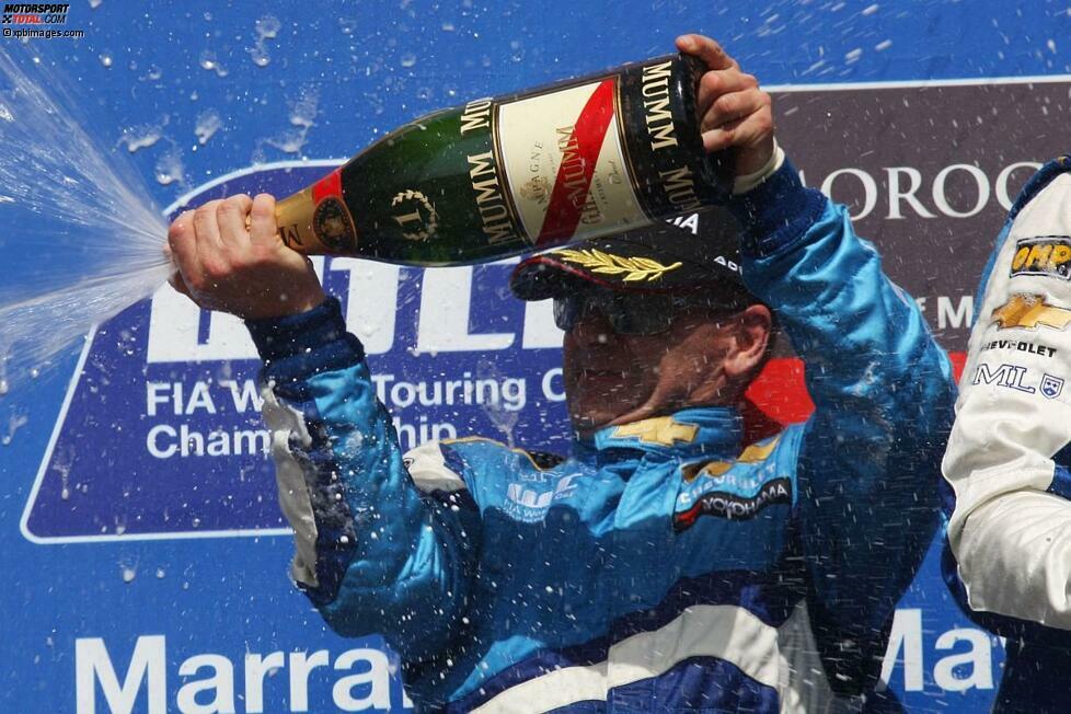 Mai 2009: Beim Stadtrennen in Marrakesch erobert Rob Huff den ersten Sieg für den Chevrolet Cruze. Im zweiten Rennen triumphiert Nicola Larini (Foto) - zum ersten und einzigen Mal in seiner WTCC-Karriere.