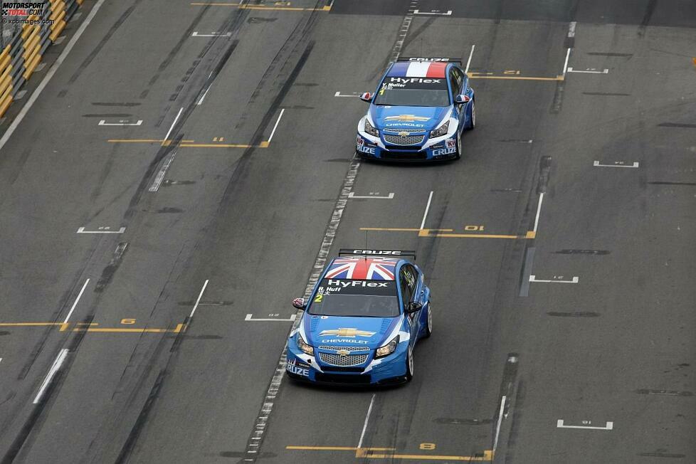 November 2012: In Macao kommt es zum finalen Showdown - und zum Titelkampf zwischen den drei Chevrolet-Piloten. Virtuell ist Alain Menu für wenige Sekunden der neue Champion, doch letztendlich setzt sich Rob Huff durch und wird erstmals Weltmeister.