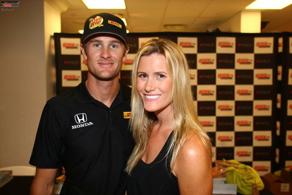2006 bleibt Ryan Hunter-Reay (hier mit Ehefrau Becci) ohne IndyCar-Cockpit. Er testet in der NASCAR, fährt drei Rennen der Grand-Am-Serie und startet für Team USA in der A1GP-Serie
