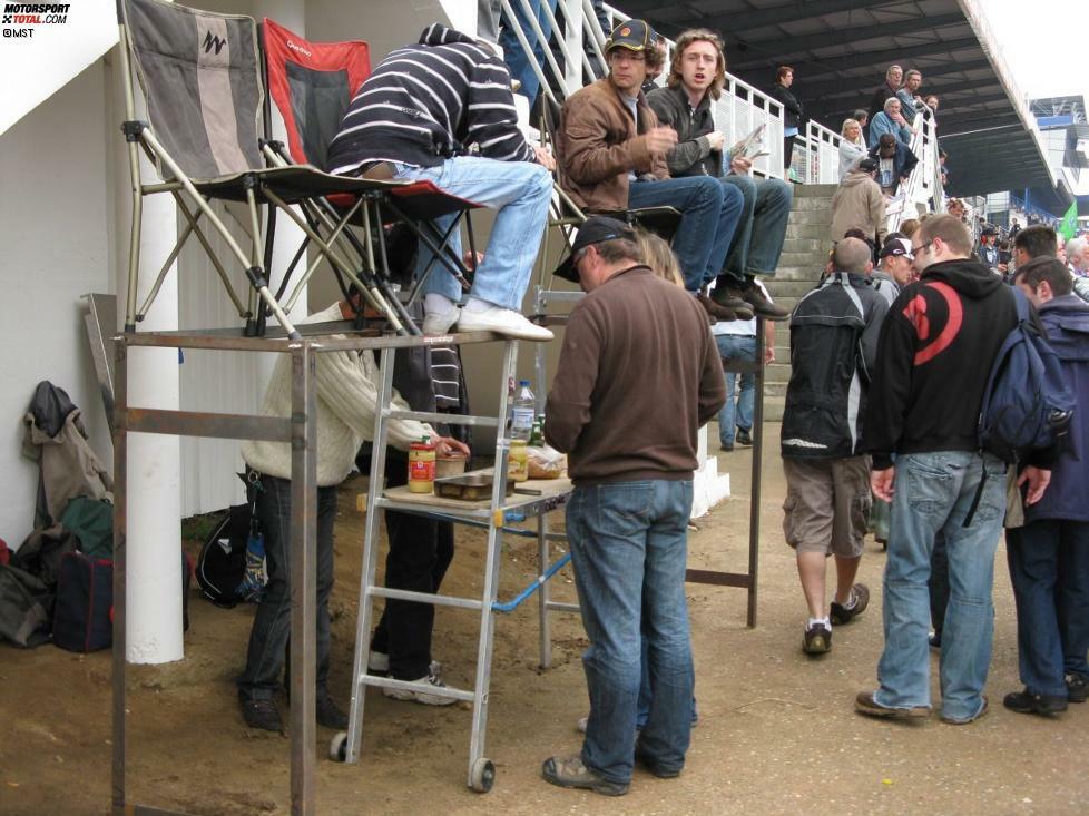 Le Mans macht erfinderisch. Um bei 56 Startern und 250.000 Zuschauern den Überblick zu behalten, lassen sich die Fans oft interessante Lösungen einfallen. Hier das Modell 