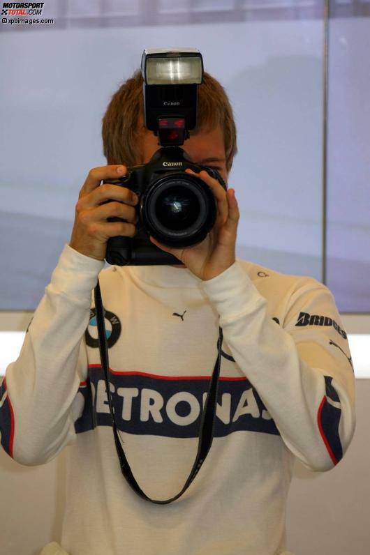 In den nächsten Jahren sollte Vettel meistens auf der anderen Seite der Kamera stehen...