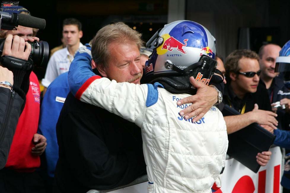 Siegerjubel mit dem frühen Förderer Gerhard Noack, der einst auch Michael Schumacher entdeckt hat.