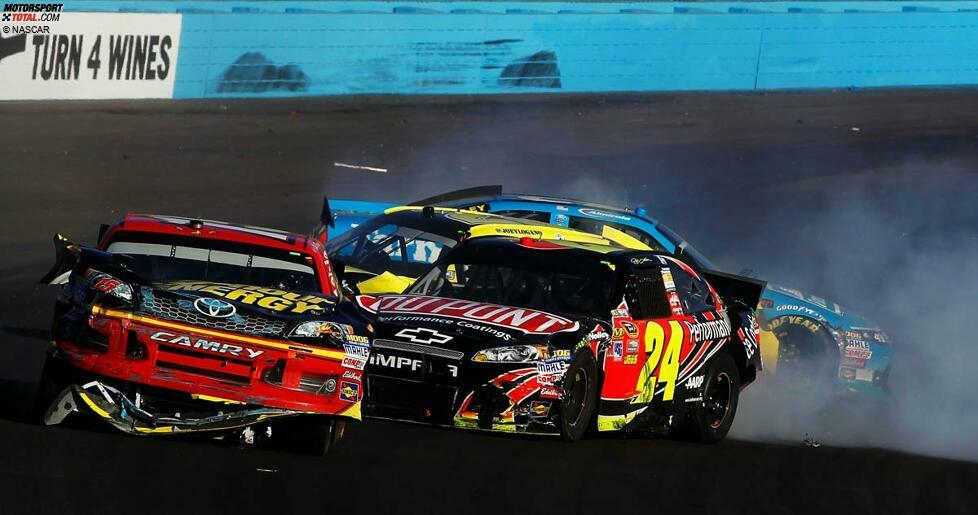 Showdown in Phoenix: Jeff Gordon und Clint Bowyer im In-Fight - erst auf der Strecke, danach in der Garage