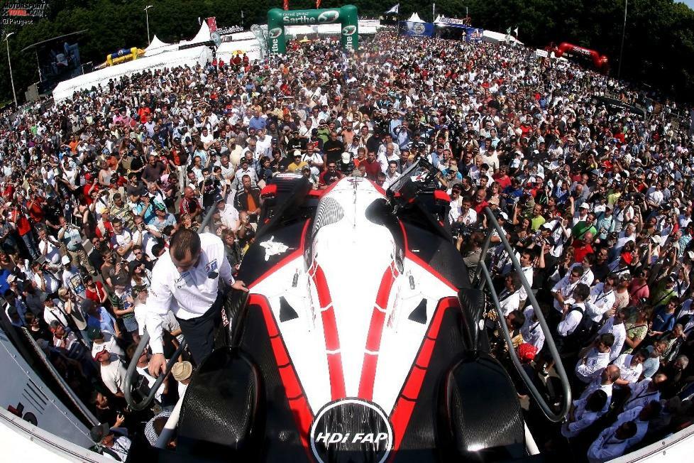 Eine ganze Nation feierte mit, als sich die Löwen im Juni 2007 erstmals wieder dem Wettbewerb in Le Mans stellten.
