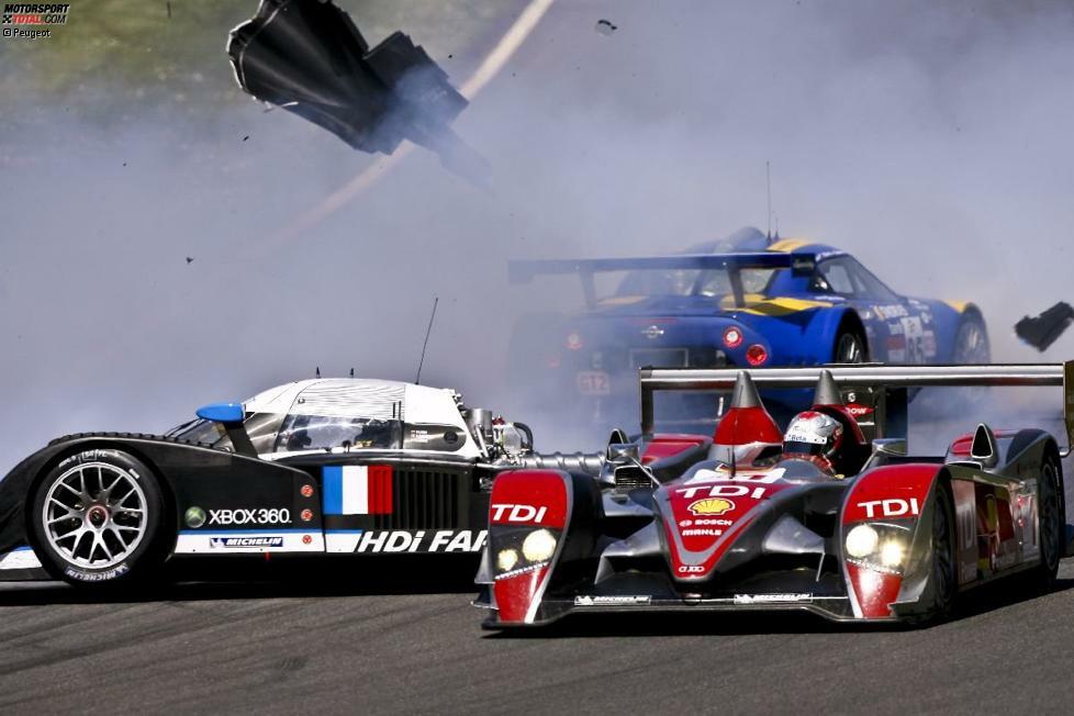 Doch auch 2008 klappte es mit dem ersehnten Sieg an der Sarthe nicht. Audi schnappte den Franzosen den Triumph weg, kam den Löwen auch auf anderen Strecken immer wieder in die Quere. Aber dann kam 2009...