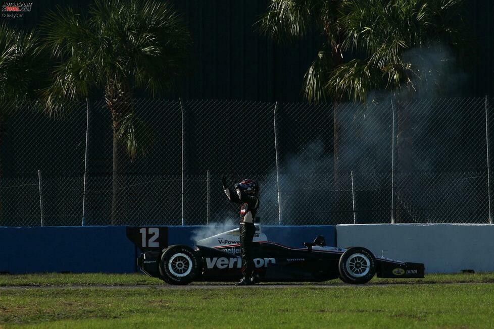 Oder sein Penske-Teamkollege Will Power - bei den IndyCars raucht es 2012 gewaltig ...