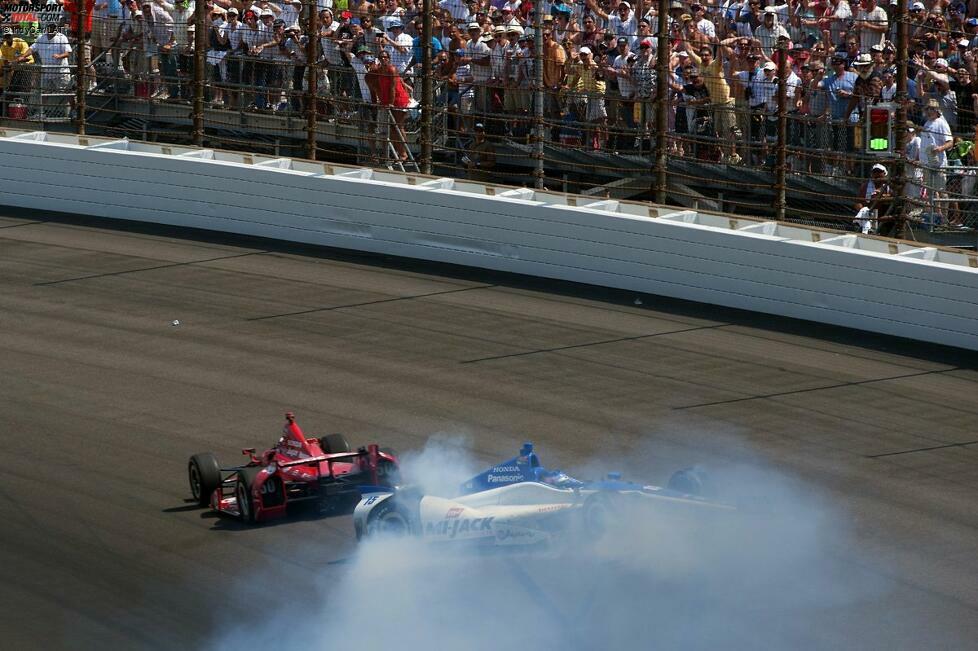 Die Szene des Indy 500: Ein entfesselt fahrender Takuma Sato greift Dario Franchitti nach dem Motto 