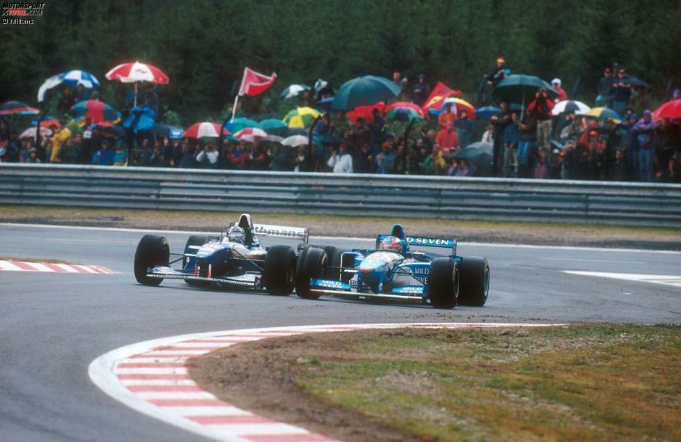 In Spa-Francorchamps 1995 feierte Schumacher einen seiner größten und legendärsten Siege, als er auf nasser Strecke mit Slicks dem mit Regenreifen ausgestatteten Hill um die Ohren fuhr. Schumacher sollte das WM-Duell 1994 und 1995 für sich entscheiden.