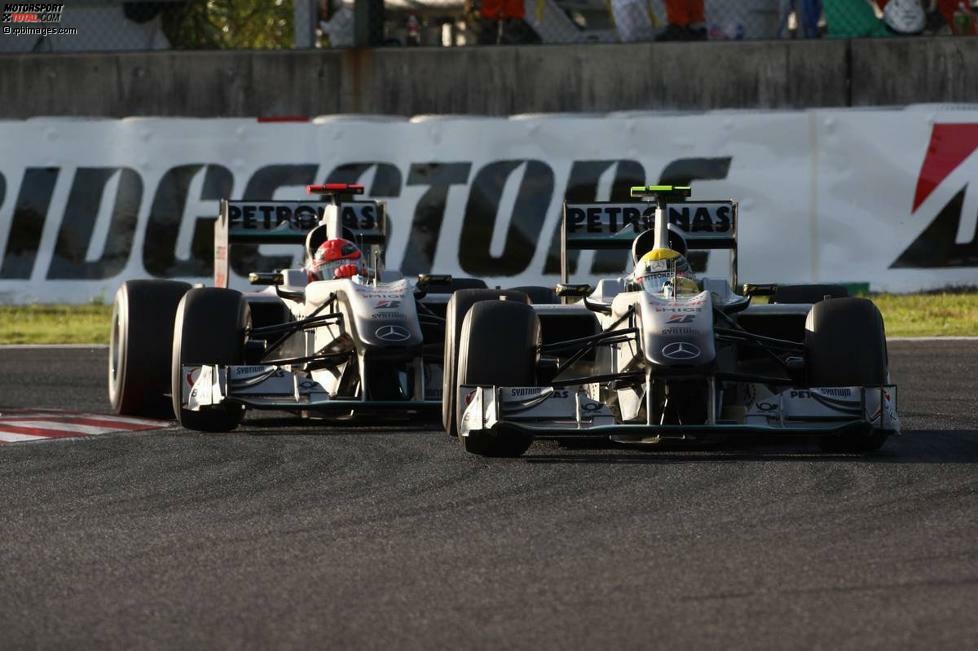 197:324 Punkte, 1:5 Podestplätze, 0:1 Siege und 18:40 gewonnene Qualifyings: Gegen den letzten Rivalen seiner Karriere, Nico Rosberg, musste Schumacher von 2010 bis 2012 auf Mercedes eine klare Niederlage nach Punkten einstecken.
