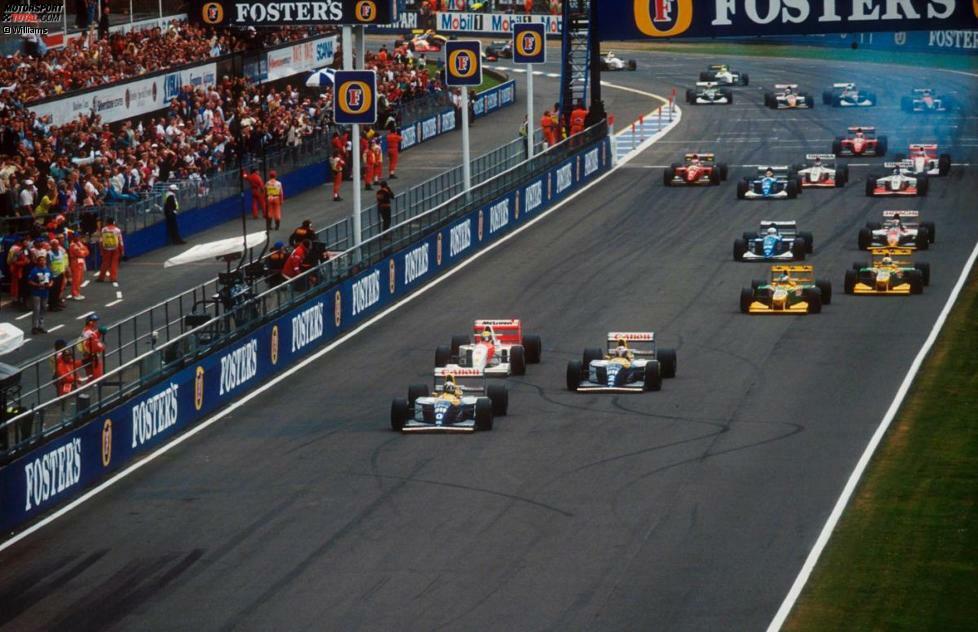 1993 heißt Sennas Gegner nicht mehr Mansell, sondern Alain Prost. Der Brasilianer ist so chancenlos, dass er sogar gratis für Frank Williams fahren würde, verhandelt aber seinen McLaren-Vertrag von Rennen zu Rennen neu - und kassiert pro Grand Prix eine Million Dollar.