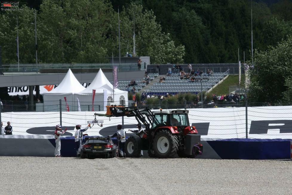 Gestrandet: Edoardo Mortara hatte sich nicht den besten Parkplatz für seinen A5 ausgesucht. Aber Audi wird für den Italiener sicher noch einen geländetauglichen SUV im Fuhrpark haben.