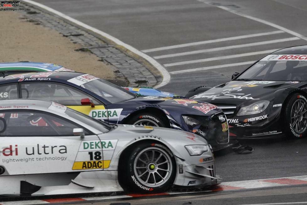 Einer gegen alle: Der tapfere Gary Paffett stellte sich am Norisring gleich drei Konkurrenten in den Weg - genützt hatte es ihm wenig.