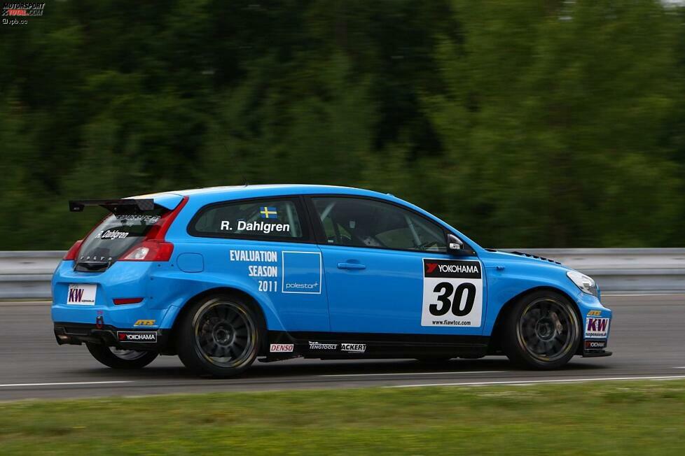 Erst zur Saisonmitte war das neue Aggregat, das parallel zum Renneinsatz in der WTCC entstanden war, rennbereit. In Brünn (Tschechien) setzte Polestar zum ersten Mal auf den 1,6-Liter-Turbomotor und verzeichnete sofort große Fortschritte. Ab diesem Zeitpunkt war Volvo mit Robert Dahlgren ein ständiger Kandidat auf Plätze in den Top 10. Langsam aber sicher avancierten die Skandinavier auch zu einem Favoritenschreck, obwohl sie Chevrolet nur bedingt ärgern konnten.