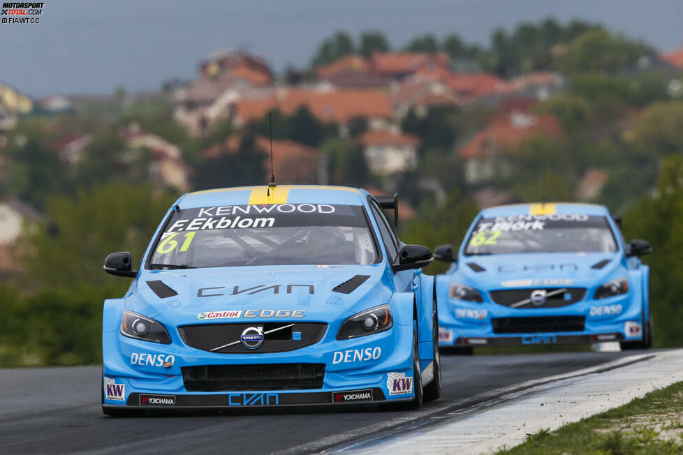 Die erste Saison als offizielle Werksteam in der WTCC hat Höhen und Tiefen. Nach frühen Top-5-Resultaten ist Volvo auf einigen Rennstrecken schlicht nicht konkurrenzfähig. Doch in der zweiten Saisonhälfte zeigt die Formkurve nach oben.