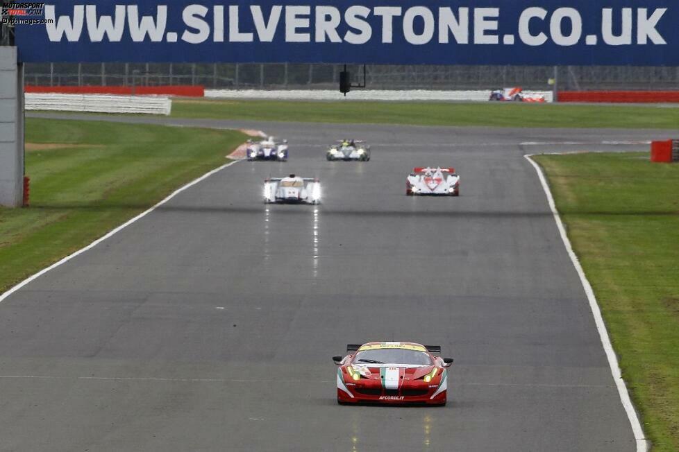 26.08.2012, Silverstone (Großbritannien): Der vierte Saisonlauf der WEC findet vor reichlich Fans in Silverstone statt. Die britischen Zuschauer beweisen einmal mehr, dass sie an Fachkundigkeit kaum zu überbieten sind. Technisch bringt Toyota mit dem neuen Heckflügel eine viel beachtete Innovation.