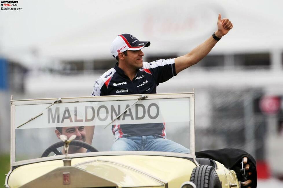 Daumen hoch, immer noch selbstbewusst: Maldonado strahlt während der Fahrerparade Sonntagmittag Zuversicht aus.
