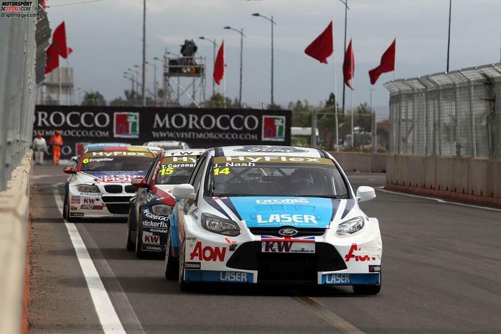 In Marrakesch geht die WTCC in ihre dritte Runde. Und der neue Ford Focus S2000 TC macht erstmals von sich reden. Tom Chilton (Aon-Ford) und James Nash (Aon-Ford) fahren jeweils einmal in die Punkte. Im zweiten Rennen startet Nash von der Pole-Position und absolviert daher auch gleich einige Führungsrunden. Das britische Aon-Team ist damit endgültig in der WTCC angekommen.