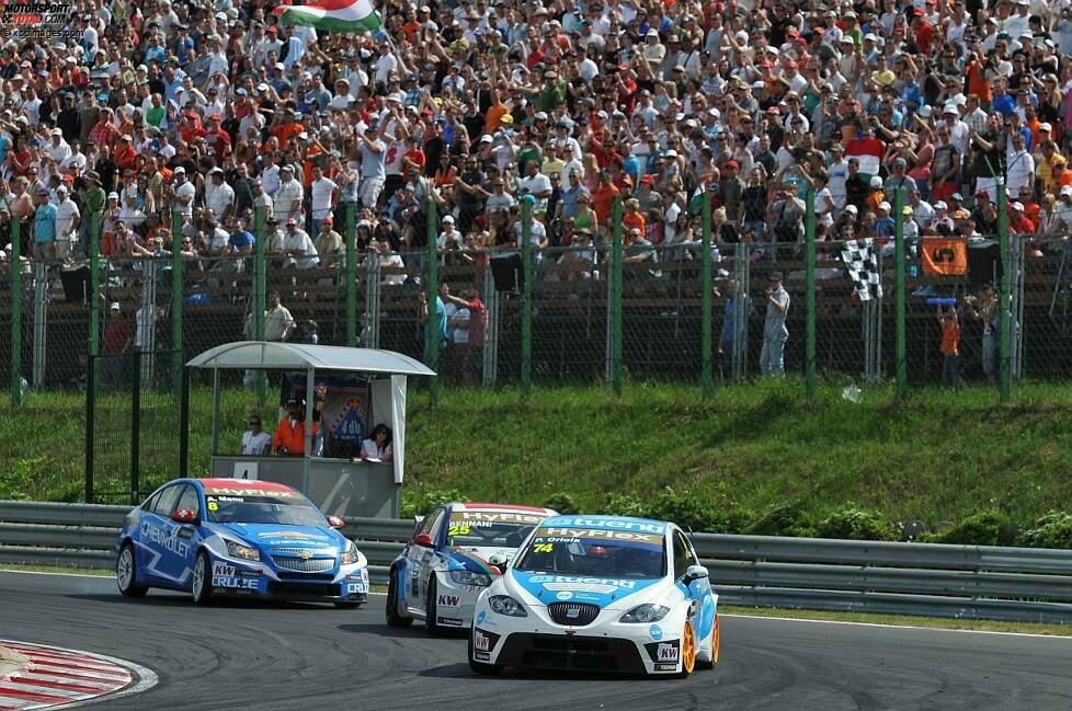 Wie schon im Vorjahr, so strömen auch 2012 etliche Fans an den Hungaroring, um die WTCC und natürlich ihren Norbert 