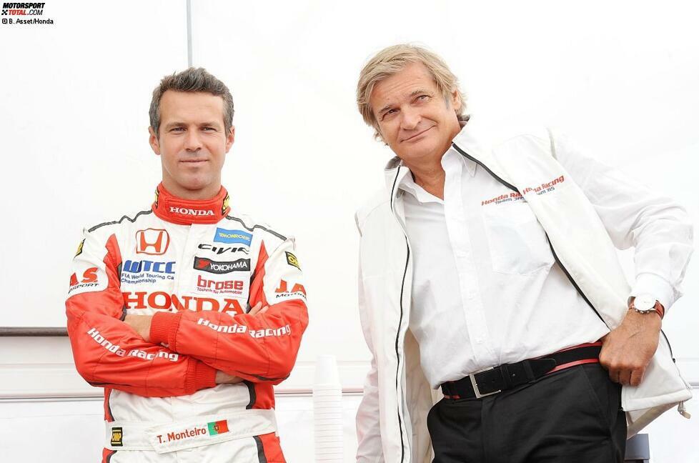 12:40 Uhr. Honda-Fahrer Tiago Monteiro (links) und Honda-JAS-Teamchef Alessandro Mariani (rechts) nehmen Platz am Tisch. Monteiro schildert seine ersten Eindrücke von seinem neuen 