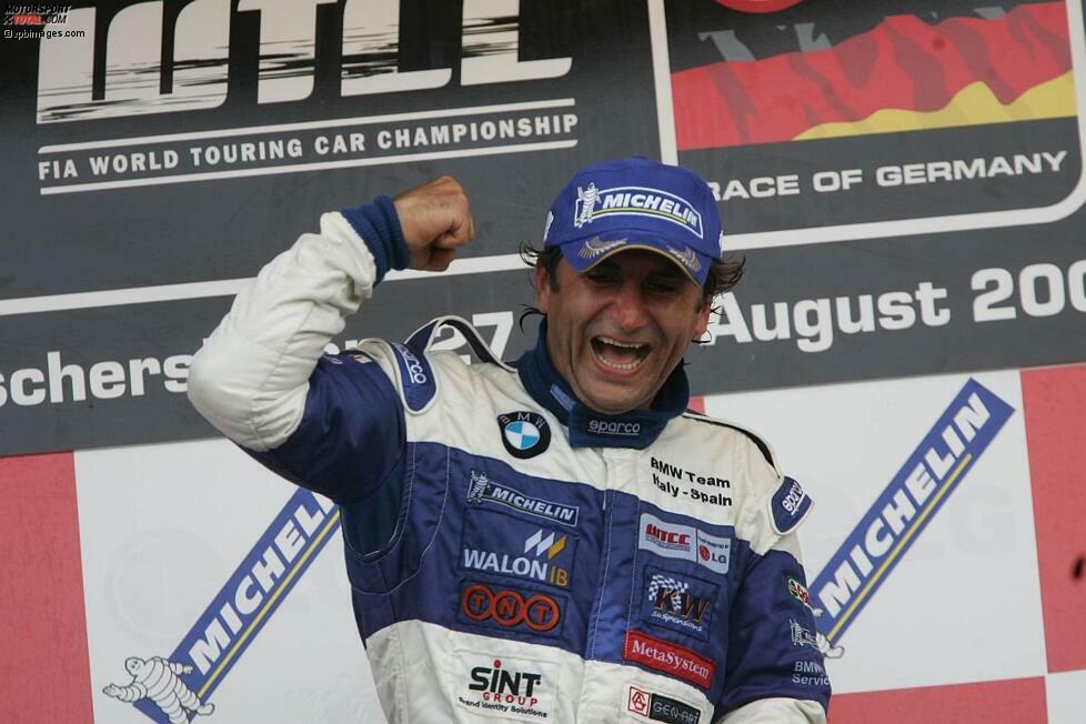 Freudentränen fließen, der Applaus will nicht enden: Alessandro Zanardi steigt auf das Siegerpodest der Motorsport Arena und bejubelt dort seinen ersten Sieg in der WTCC. Drei weitere Rennerfolge lässt der sympathische Italiener bis 2009 noch folgen.