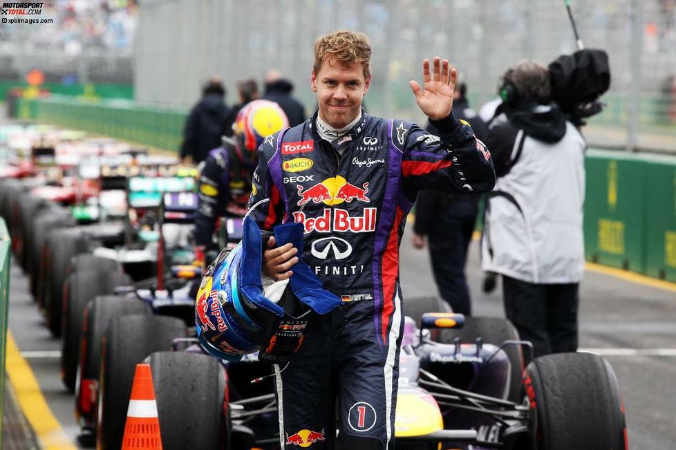 Und da hat (nach einer weiteren Rosberg-Bestzeit in Q2) auf abtrocknender Strecke Sebastian Vettel das beste Ende für sich. Er sichert sich auf Supersoft-Slicks die Pole-Position vor Red-Bull-Teamkollege Mark Webber und Hamilton.