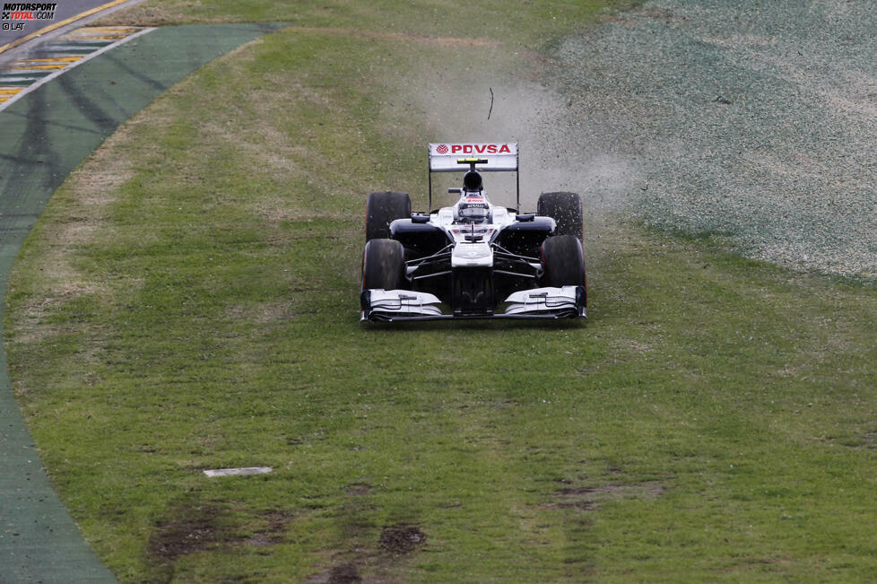 Schwacher Trost: Sein Teamkollege Valtteri Bottas hat bei einem ähnlichen Missgeschick an gleicher Stelle auch nicht mehr Können, aber etwas mehr Glück...