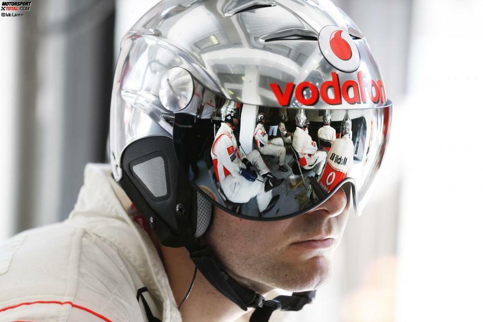Spacig: McLaren hat definitiv die auffälligsten Helme für die Mechaniker.