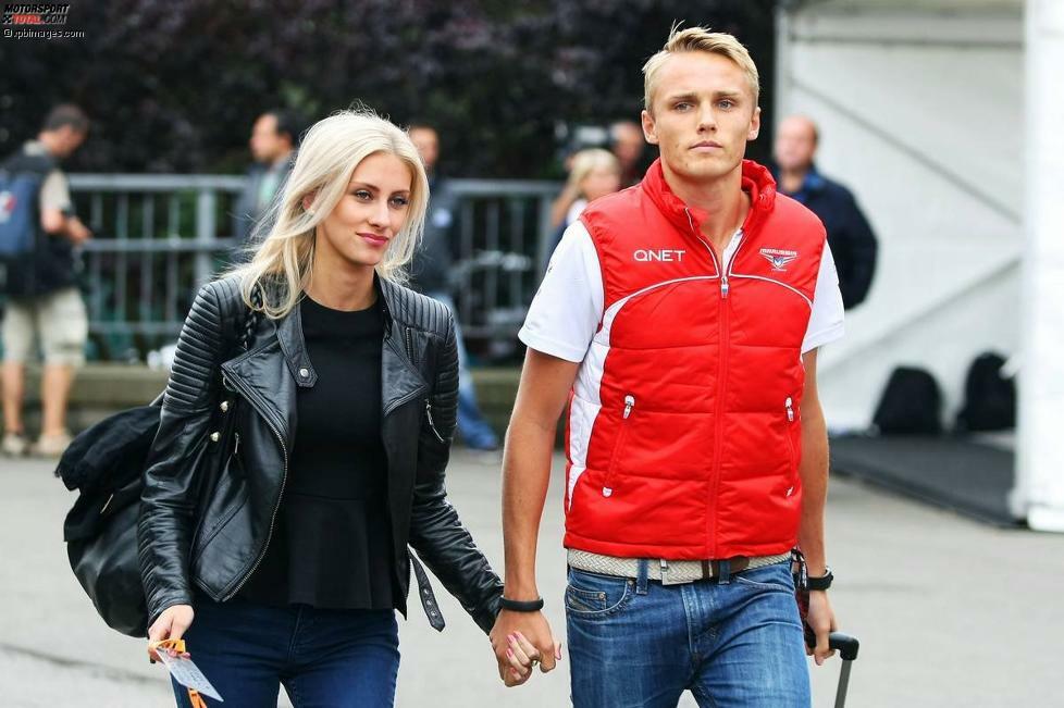 Auch Marussia-Rookie Max Chilton hat stets eine hübsche Blondine an seiner Seite: Chloe Roberts, die wie die meisten Fahrerfrauen auf ihrem eigenen Twitter-Account (@chloeroberts323) von ihren Paddock-Erlebnissen berichtet.
