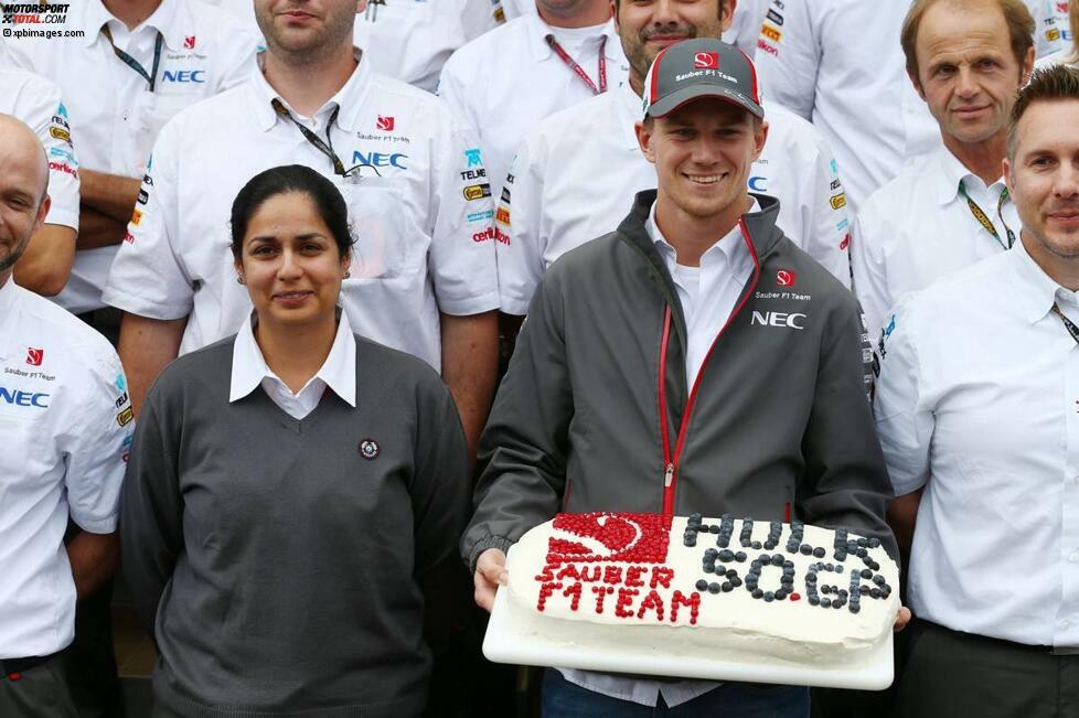 Nico Hülkenberg wird 50 Grands Prix alt: Der 26-Jährige, erstmals dabei in Bahrain 2010 (auf Williams), nimmt vom Sauber-Team die Gratulationen zum Jubiläum entgegen. Wir vermuten: Ein Gehaltsscheck wäre ihm lieber gewesen. Das Schweizer Team hat akute Finanzsorgen und ist mit seinen Zahlungen im Rückstand.