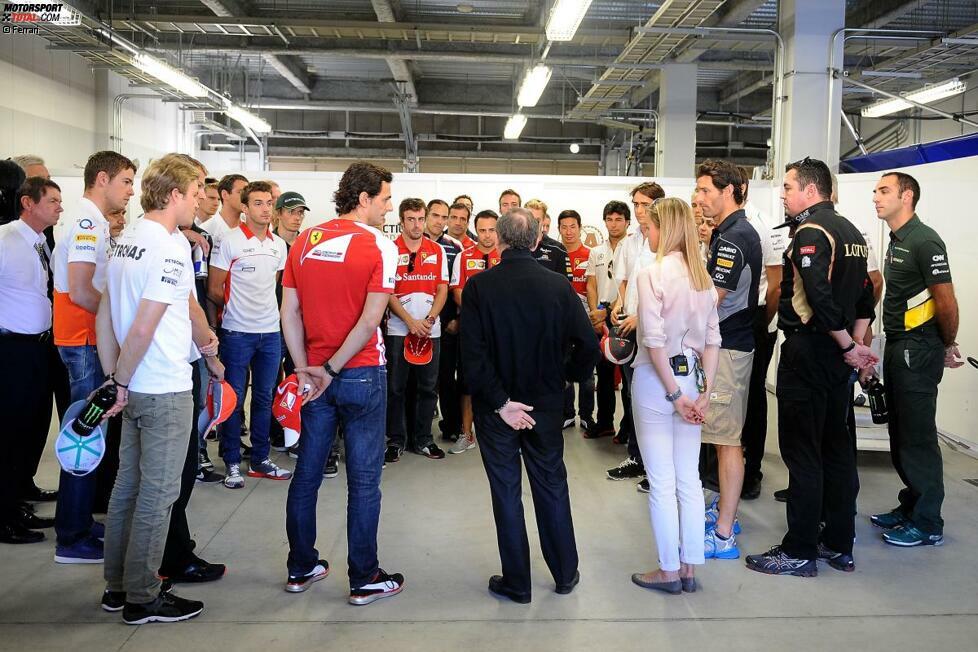 Maria de Villota schnupperte schon an der Formel 1, doch am Freitag ist ihr Stern endgültig verglüht: Nach einer Gehirnblutung wurde sie in einem Hotelzimmer in Sevilla tot aufgefunden. Am Sonntagmorgen vor dem Rennen gedenkt die Formel-1-Gemeinde der sympathischen Spanierin.