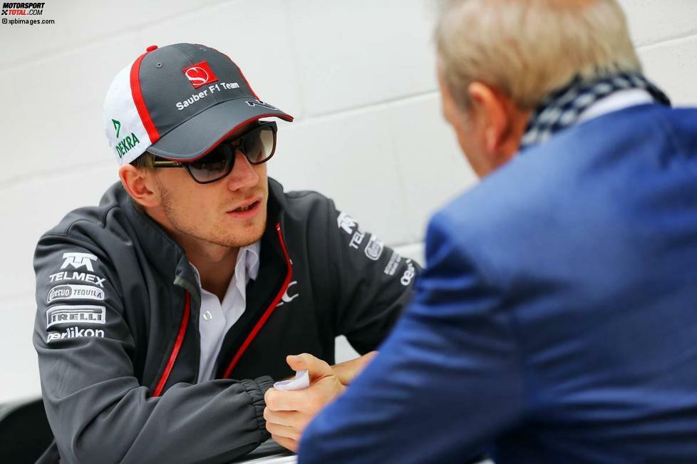 Und auch Nico Hülkenberg weiß endlich, wo er landet: bei seinem Ex-Team Force India. Dort nimmt er zum zweiten Mal nach 2012 seinem Landsmann Adrian Sutil das Cockpit weg. Hier im Gespräch mit Manager Werner Heinz.