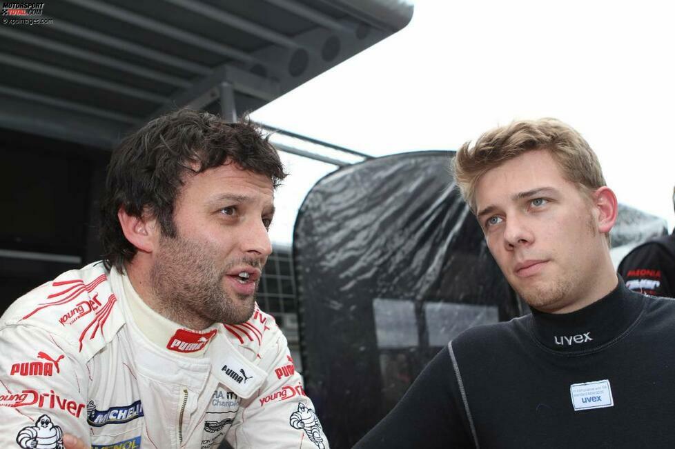 Lizenz zum Siegen: Darren Turner (links) ist auch im Alter von 39 Jahren noch immer einer der besten GT-Piloten. Der Brite gewann mit Aston Martin schon zweimal die Klassenwertung in Le Mans, der Sieg auf dem Nürburgring fehlt ihm noch.