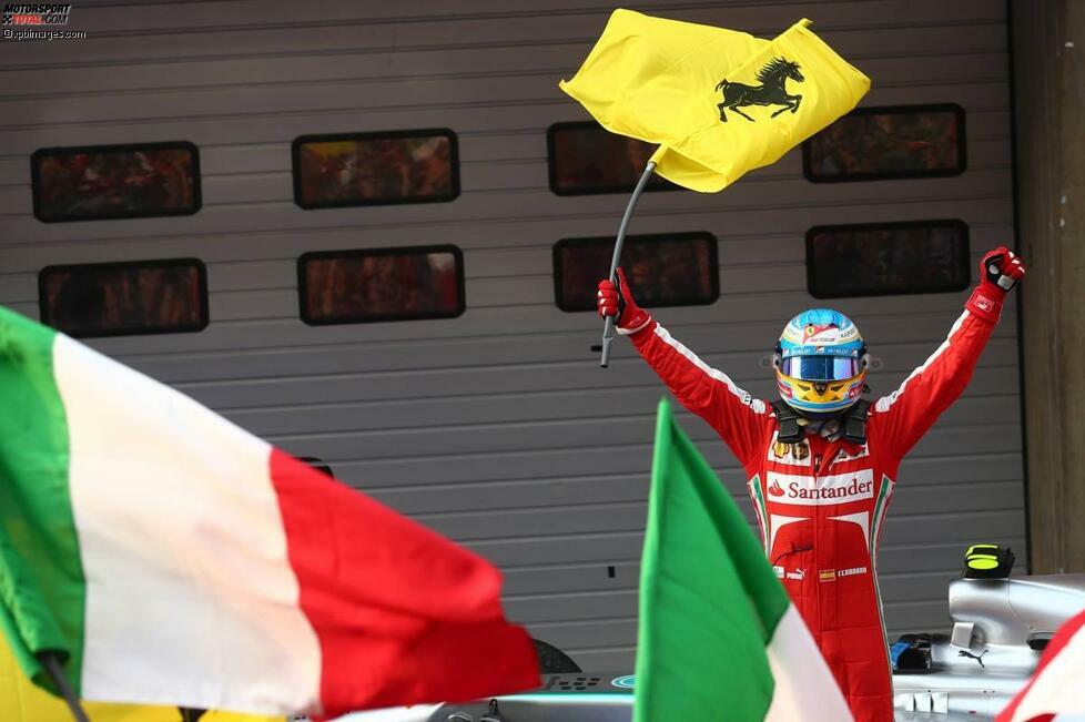 In China darf Alonso seinen ersten Saisonsieg feiern, Massa wird Sechster.