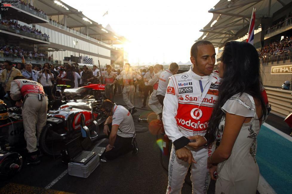 Scherzinger ließ sich sogar in der Startaufstellung vor dem Rennen oftmals blicken (hier 2010 in Abu Dhabi).