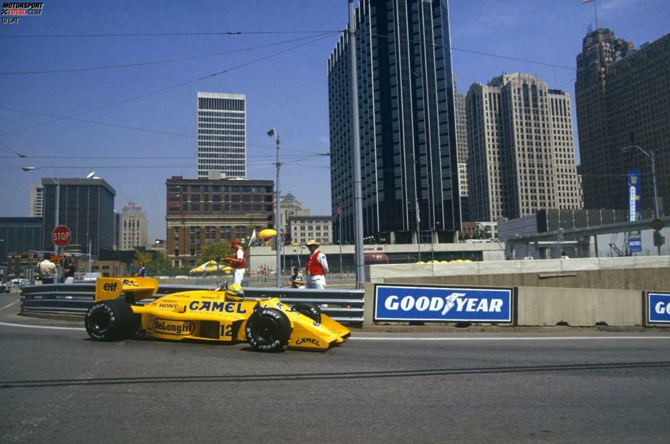 Es war auch der erste Grand-Prix-Sieg für ein Team namens Lotus seit Ayrton Senna 1987 in den Straßen von Detroit gejubelt hatte.
