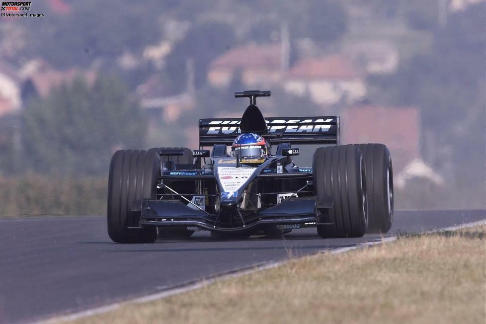 Paul Stoddart und Gian Carlo Minardi holen Alonso 2001 in die Formel 1, in der Hoffnung, ein neues Supertalent entdeckt zu haben. Der damals noch schüchterne Spanier beendet die Saison in der Fahrerwertung hinter Tarso Marques - bei jeweils null Punkten nur wegen des schlechteren Einzelergebnisses.