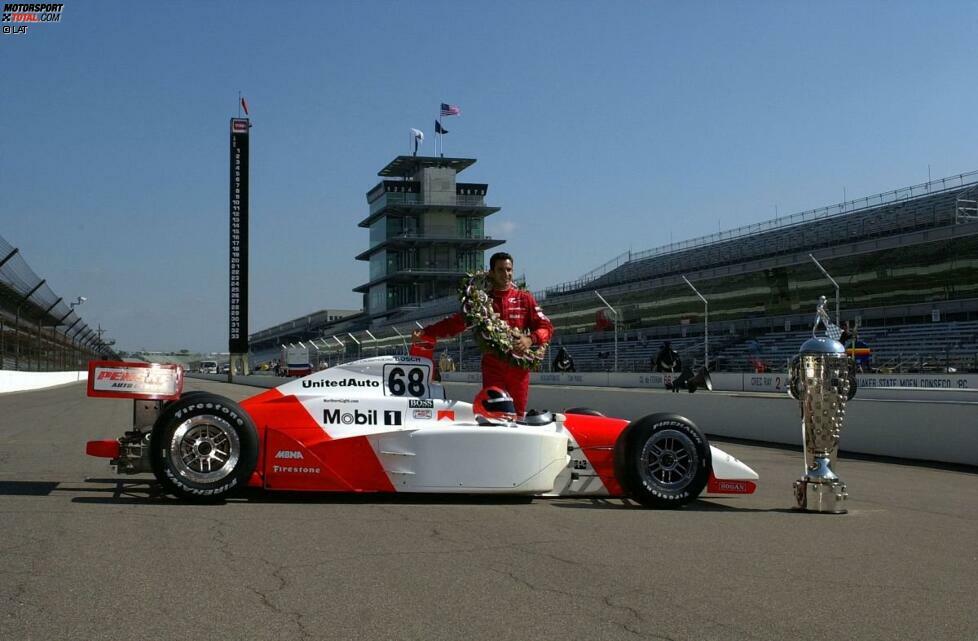 ... in Form seines ersten Indy-500-Sieges. Das Rennen zählt zum Kalender der rivalisierenden Indy Racing League (IRL), doch Castroneves und das Penske-Team schlagen den regelmäßigen IRL-Startern ein Schnippchen und sorgen dafür, dass der Sieg beim Saisonhöhepunkt an ein Team aus der CART-Serie geht.